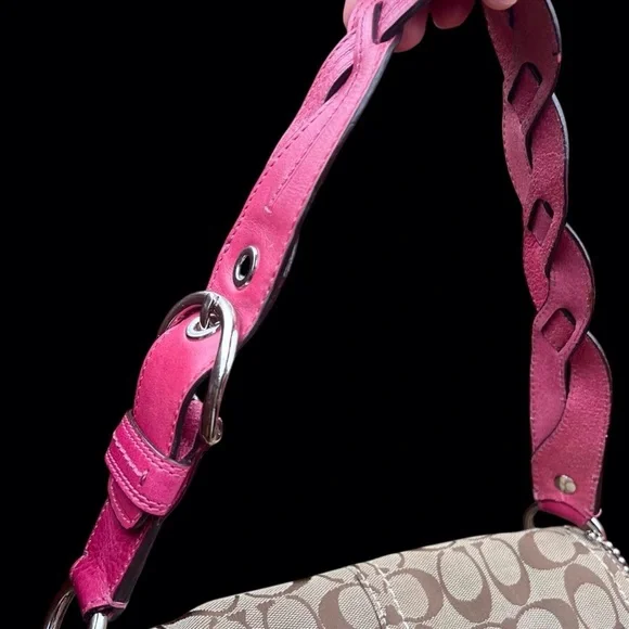 EUC...Vintage Coach Signature Pink Poppy Buckle Satchel Purse. - Picture 5 of 5